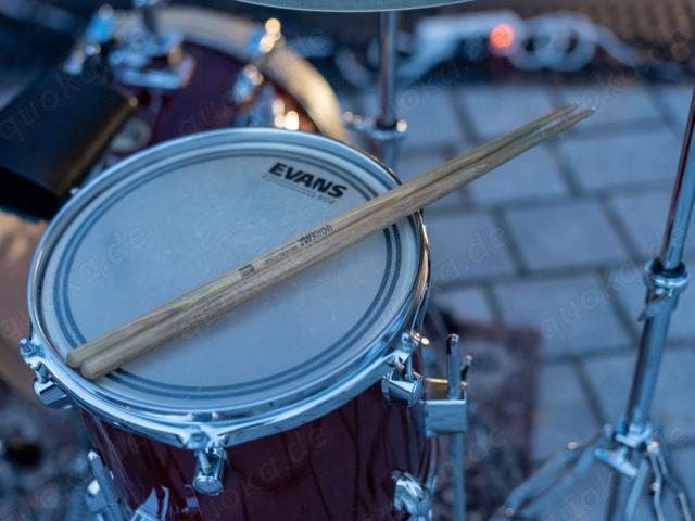 Drummer sucht Band - 1